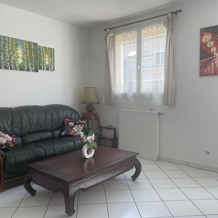 Location Chambre Double Dans Appartement - セルジー エクステリア 写真